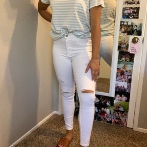 ripped white skinny jeans